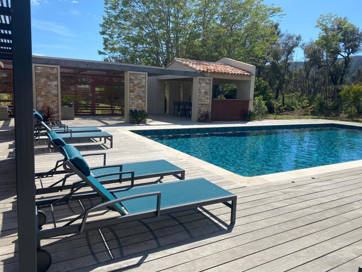 Magnifique Villa Avec Piscine Au Coeur Des Vignes Cogolin Exterior photo