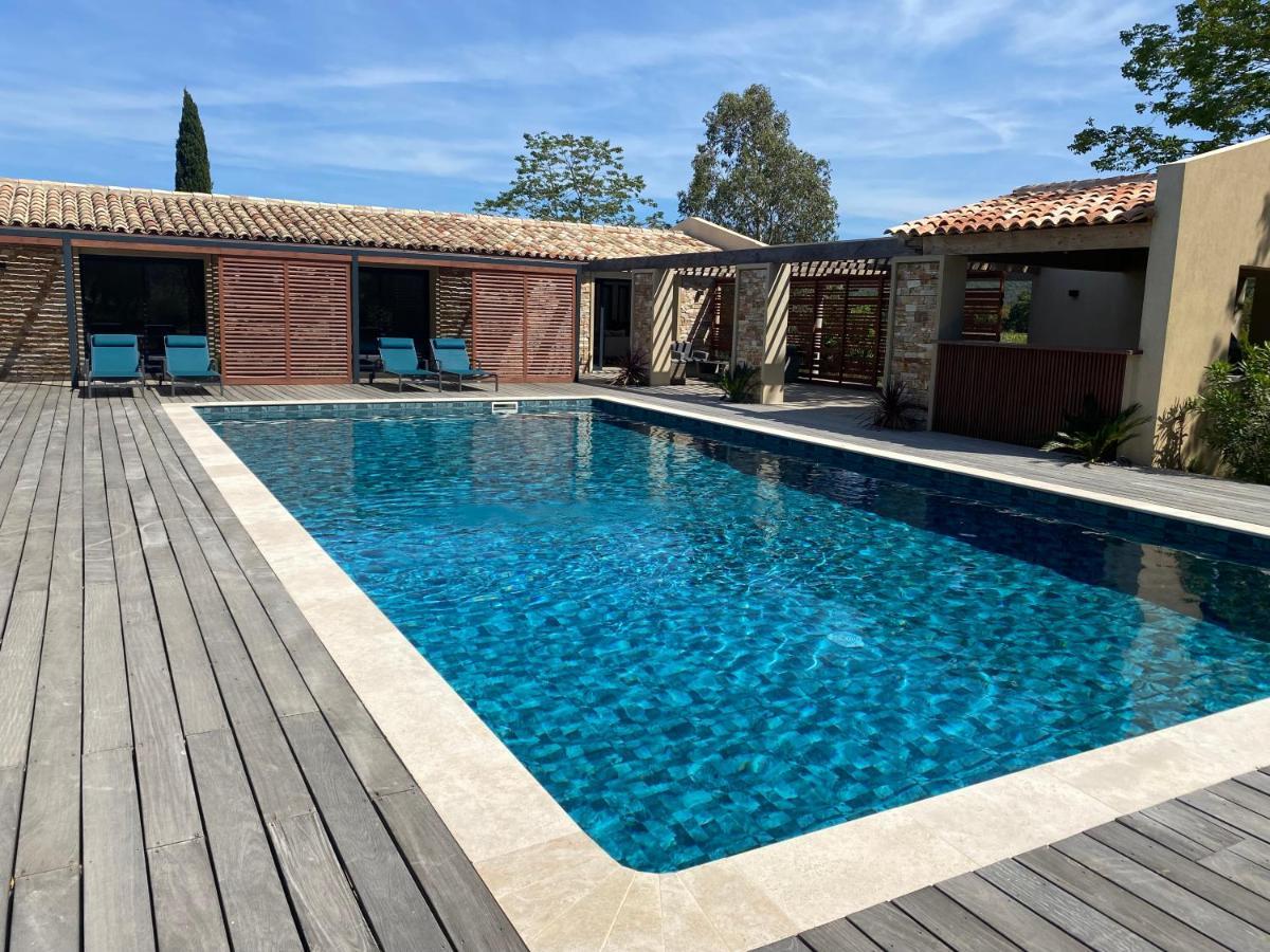 Magnifique Villa Avec Piscine Au Coeur Des Vignes Cogolin Exterior photo