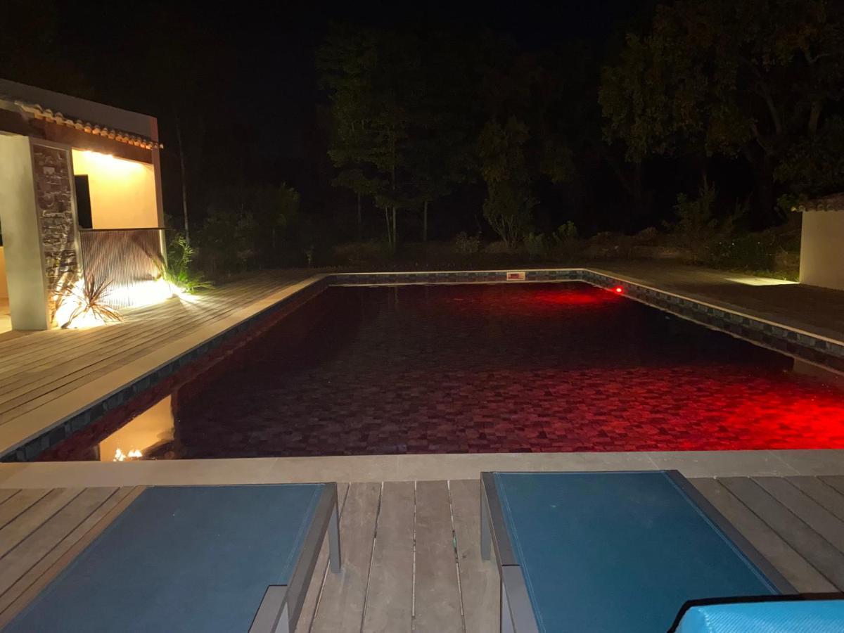 Magnifique Villa Avec Piscine Au Coeur Des Vignes Cogolin Exterior photo